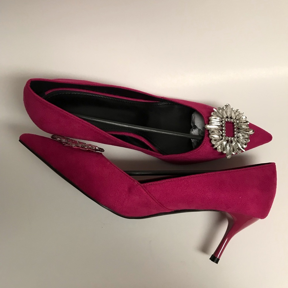 Pink Pumps - Picture 4 of 12